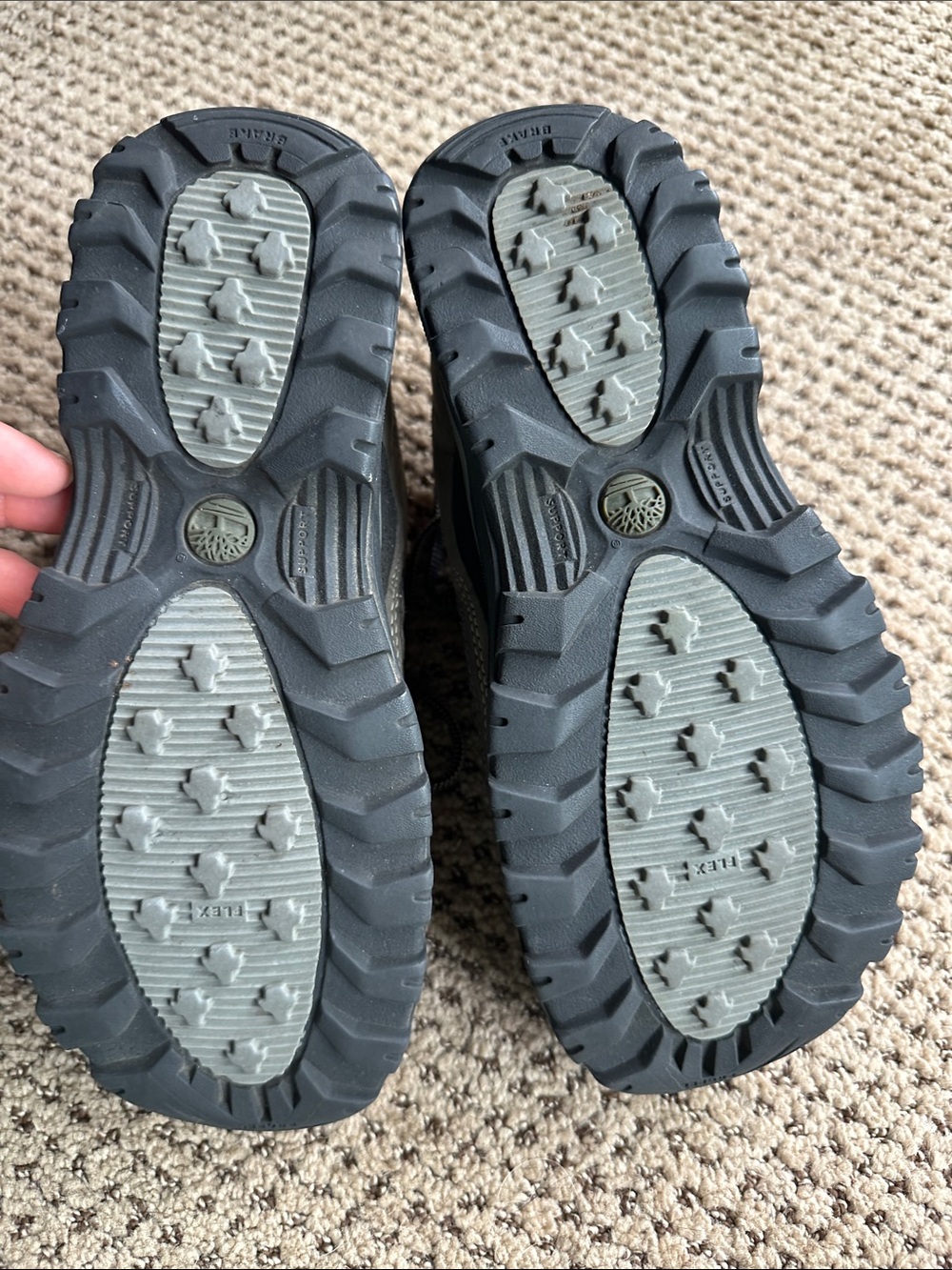 Women’s Timberland Hiking she’s size 5M - Picture 6 of 7